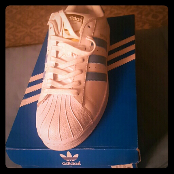 Sky blue and white Adidas shell toe - Picture 1 of 1